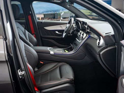 Certified 2022 Mercedes-Benz GLC 43 AMG 4MATIC image 24