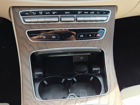 Used 2023 Mercedes-Benz E 350 Sedan image 28