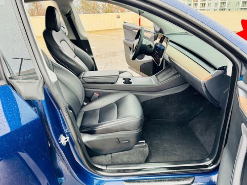 Used 2023 Tesla Model Y Performance image 35