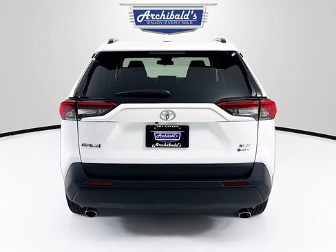 Used 2025 Toyota RAV4 XLE image 6