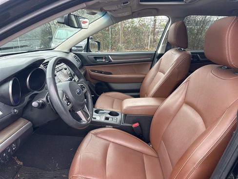 Used 2017 Subaru Outback 2.5i Touring w/ Popular Package #5A image 11