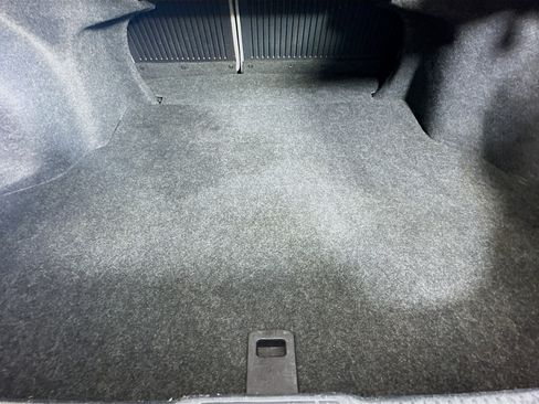 Used 2015 Toyota Camry LE image 27