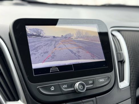 Used 2025 Chevrolet Malibu LT image 14