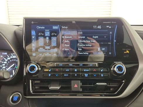 Used 2021 Toyota Highlander Limited image 15