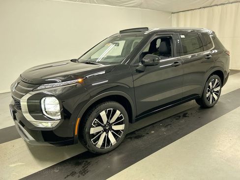 New 2025 Mitsubishi Outlander SEL image 4