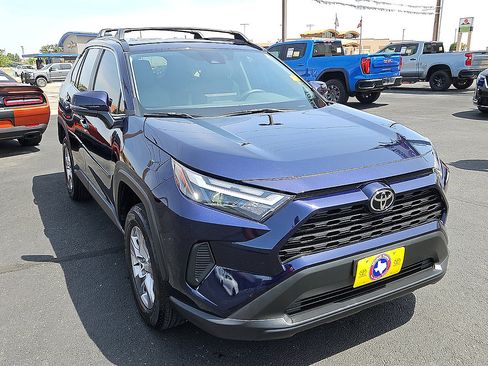 Certified 2025 Toyota RAV4 XLE w/ Convenience Package FWD image 7
