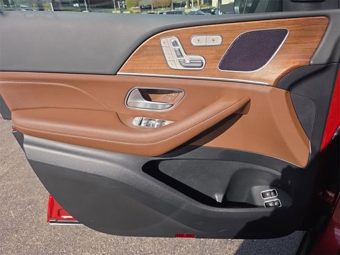 Certified 2025 Mercedes-Benz GLE 450e 4MATIC image 19