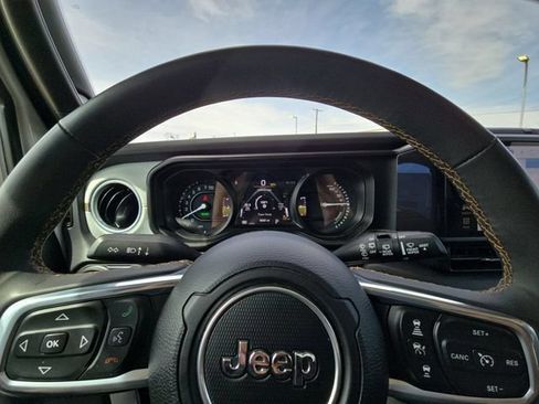 Used 2024 Jeep Wrangler Unlimited Sahara AWD/4WD image 25