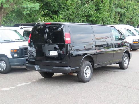 Used 2020 Chevrolet Express 3500 RWD image 5