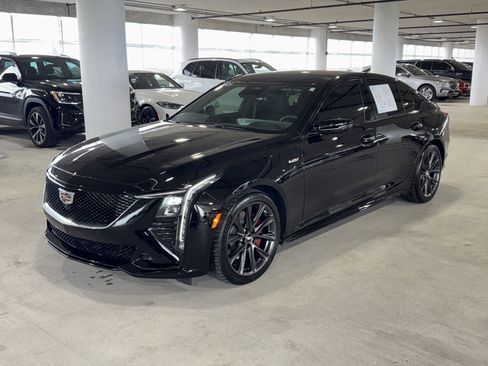 Used 2025 Cadillac CT5 V image 4