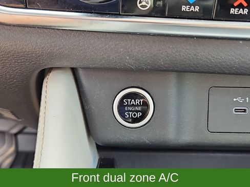 Used 2023 Nissan Rogue SL w/ SL Premium Package FWD image 17