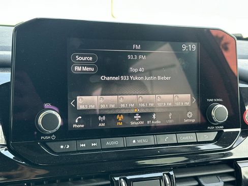 Used 2024 Nissan Pathfinder SV image 17