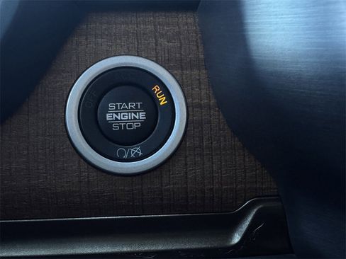 Used 2023 RAM 2500 Limited image 24