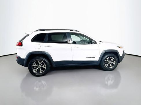 Used 2015 Jeep Cherokee Trailhawk w/ Comfort/Convenience Group AWD/4WD image 5