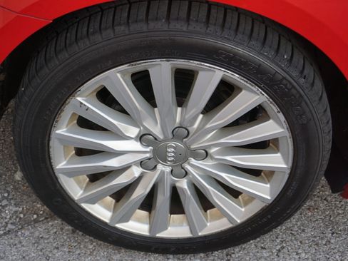 Used 2018 Audi A3 e-tron Premium Plus w/ Technology Package image 12