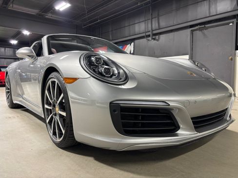 Used 2019 Porsche 911 Targa 4S AWD/4WD image 16