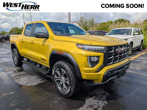 Used 2023 GMC Canyon AT4 w/ AT4 Premium Package AWD/4WD image 1