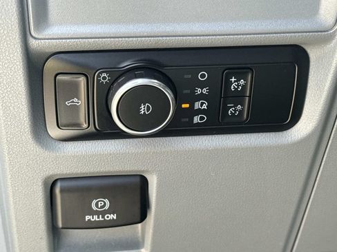 Used 2023 Ford F150 XLT RWD image 21
