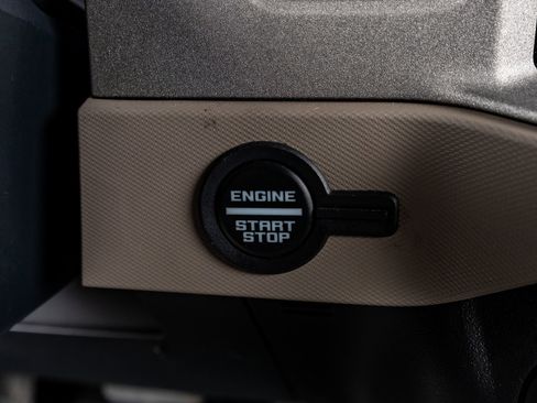 Used 2024 Ford Bronco Wildtrak image 22