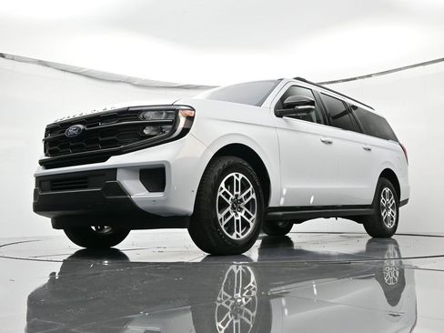 Certified 2025 Ford Expedition Max Active image 60