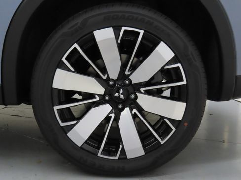 New 2025 Mitsubishi Outlander SE image 26