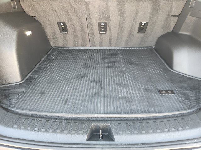 Used 2026 Chevrolet Equinox LT w/ Safety and Technology Package FWD image 32