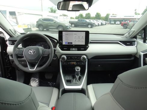 New 2025 Toyota RAV4 XLE Premium image 15