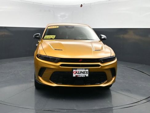 Used 2024 Dodge Hornet R/T w/ Tech Pack w/o Parking AWD/4WD image 2