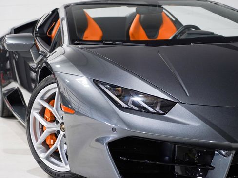 Used 2018 Lamborghini Huracan LP 580-2 image 24