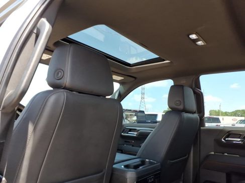 Used 2024 GMC Sierra 1500 AT4 w/ Technology Package AWD/4WD image 21