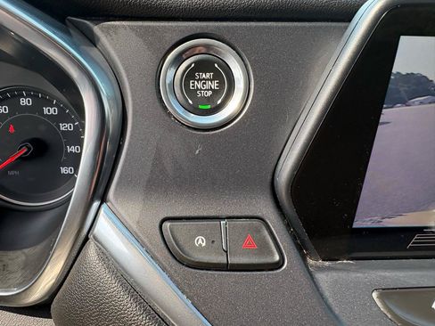 Used 2020 Chevrolet Blazer LT FWD image 29