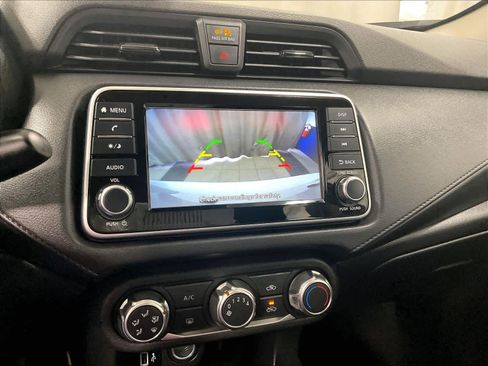 Used 2025 Nissan Versa S w/ Trunk Package image 19