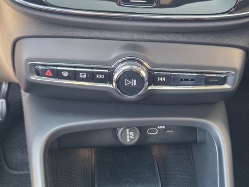 Certified 2023 Volvo C40 P8 Recharge Ultimate AWD/4WD image 15