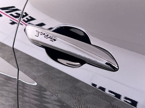 Used 2025 Hyundai Elantra Sport FWD image 31