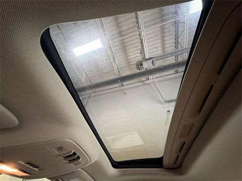 Used 2013 Buick Regal Premium image 21