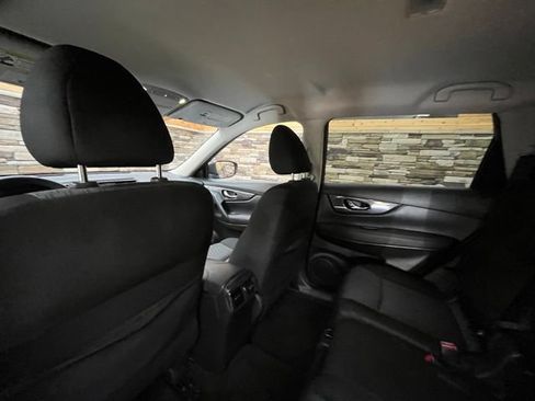 Used 2018 Nissan Rogue SV w/ Premium Package AWD/4WD image 30
