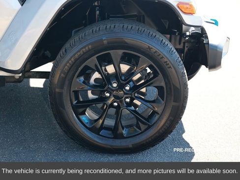 Used 2022 Jeep Wrangler Unlimited Sahara image 8