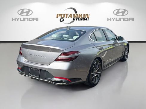 Used 2025 Genesis G70 2.5T RWD image 5