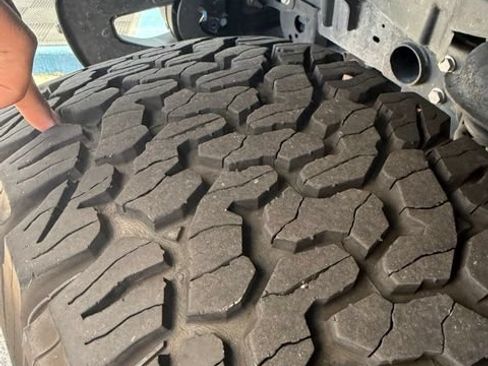 Used 2024 Jeep Wrangler Unlimited Rubicon AWD/4WD image 5
