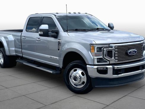 Used 2022 Ford F350 Lariat w/ Lariat Ultimate Package AWD/4WD image 3
