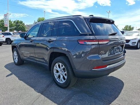 Certified 2023 Jeep Grand Cherokee Limited w/ Luxury Tech Group II AWD/4WD image 4