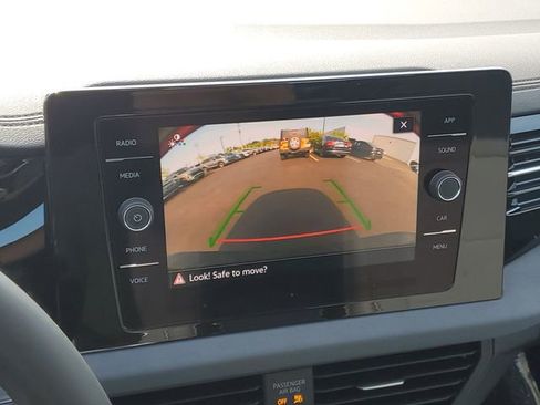 New 2025 Volkswagen Jetta SE image 20