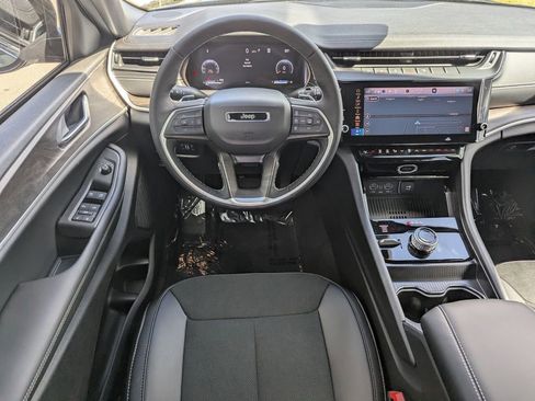 New 2026 Jeep Grand Cherokee L 4WD image 11