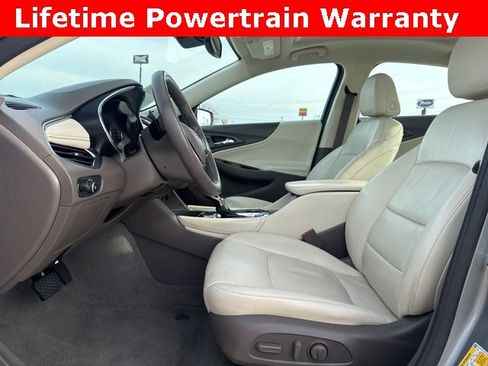 Used 2024 Chevrolet Malibu LT image 22