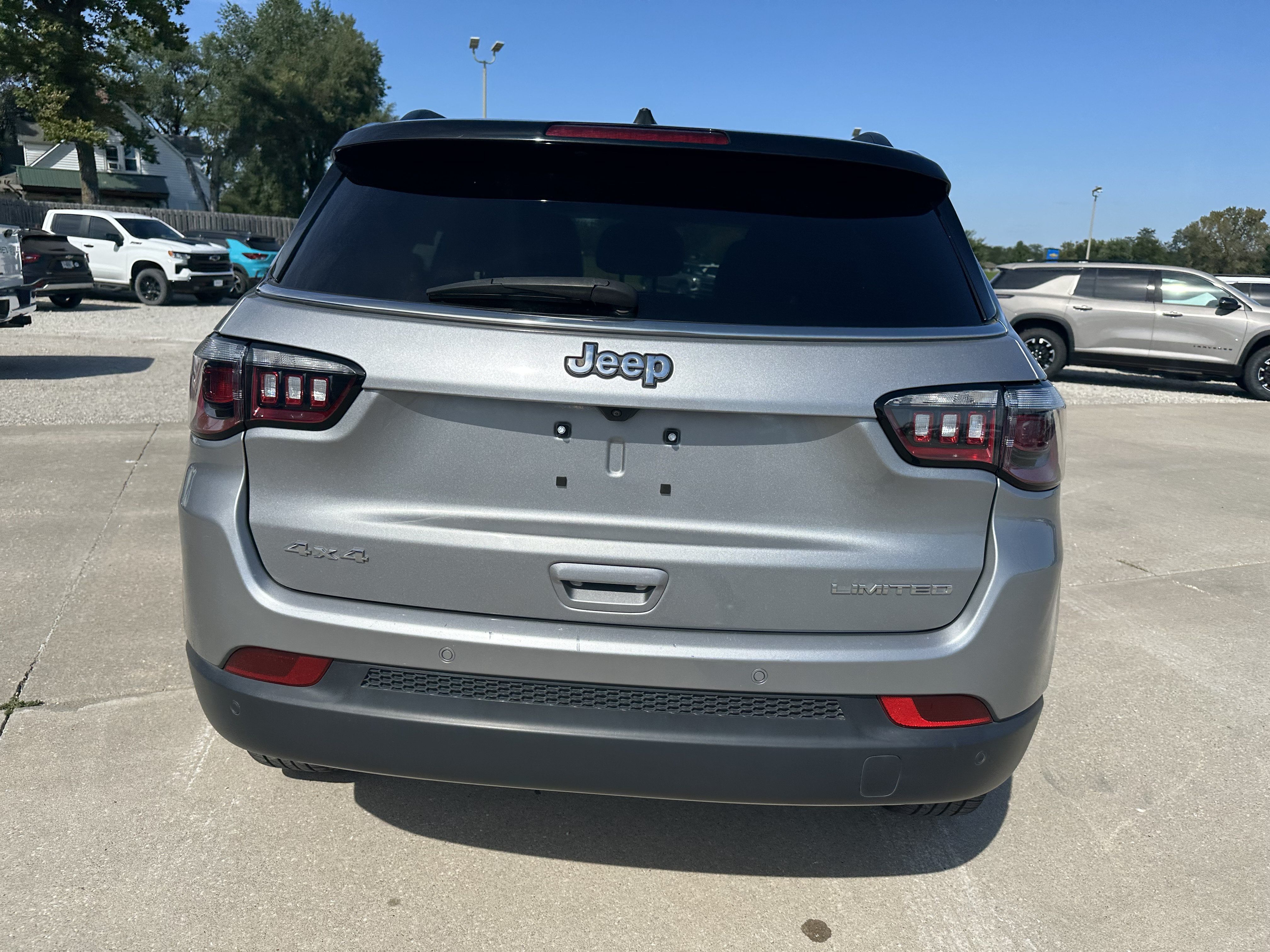 Used 2024 Jeep Compass Limited AWD/4WD image 4