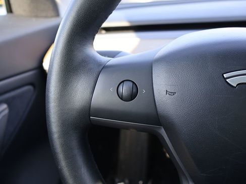 Used 2019 Tesla Model 3 Long Range RWD image 36