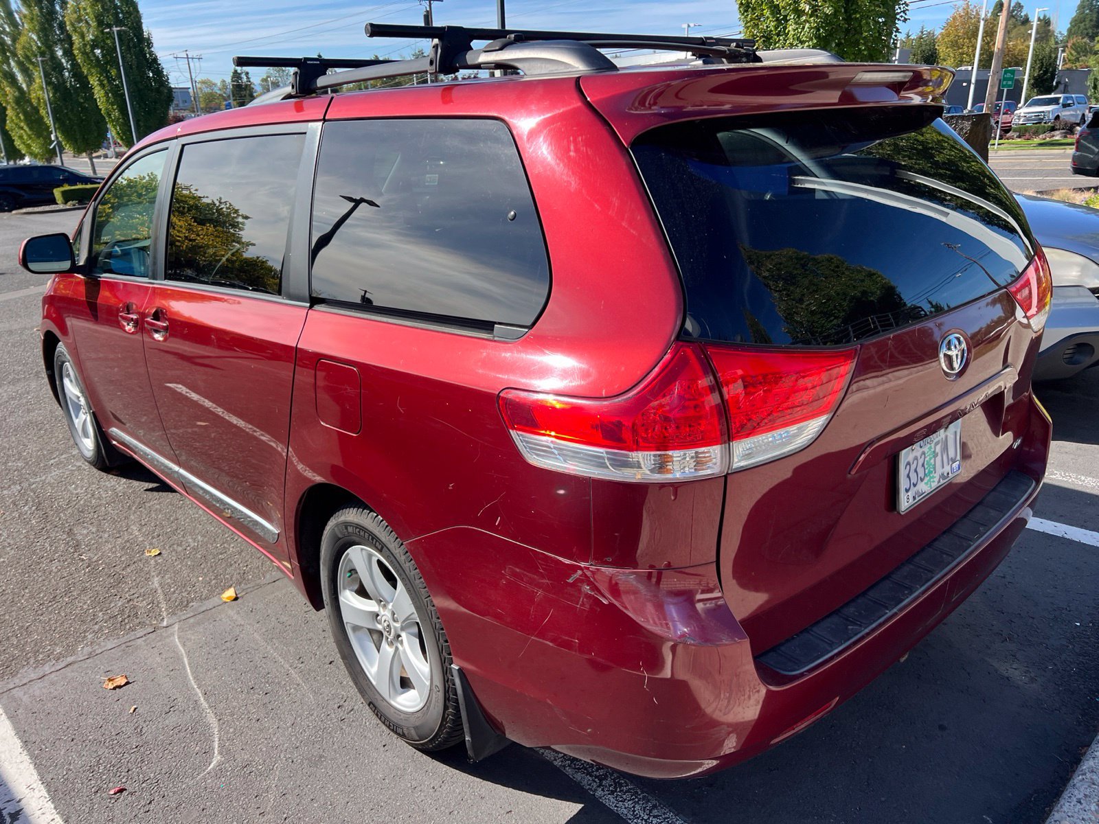 Used 2011 Toyota Sienna LE FWD image 6