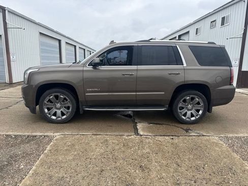 Used 2016 GMC Yukon Denali w/ Open Road Package AWD/4WD image 10
