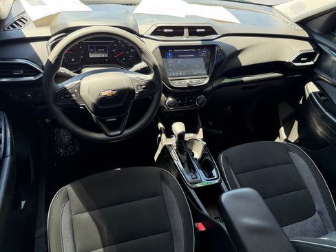 Used 2023 Chevrolet TrailBlazer LT w/ Convenience Package FWD image 15