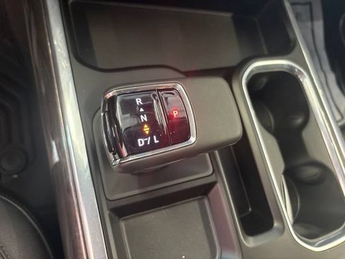 Used 2023 Chevrolet Silverado 1500 LTZ AWD/4WD image 37